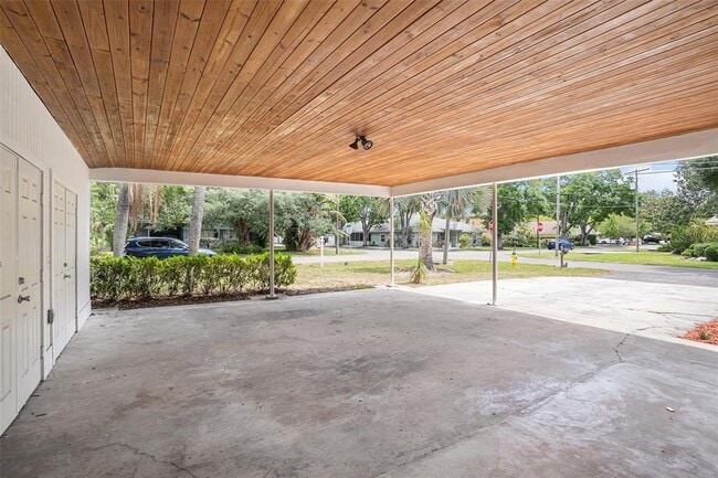 3002 W Marlin Ave in Tampa, FL - Building Photo - Building Photo