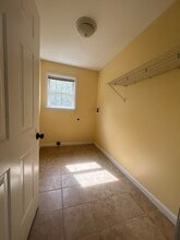 97 N Main St, Unit 97 North Main St. Unit B in Mechanic Falls, ME - Building Photo - Building Photo