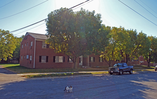 1620-1624 N Yellow Springs St in Springfield, OH - Foto de edificio - Building Photo