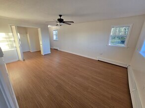 133 Mitchell St, Unit 133 in Groton, CT - Building Photo - Building Photo
