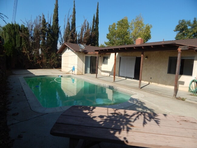 6363 Carlo Dr in Riverside, CA - Building Photo - Building Photo