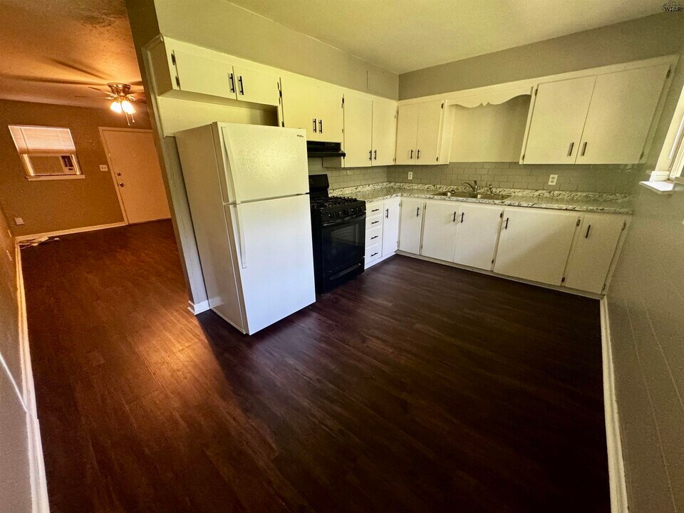 409 Park St in Burkburnett, TX - Building Photo