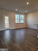 71 Peregrine Way in Burlington, NJ - Building Photo - Building Photo