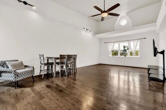 1637 N 33rd St, Unit 4 in Philadelphia, PA - Building Photo - Building Photo