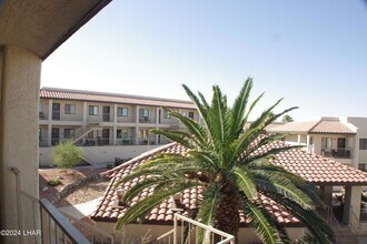1989 Mesquite Ave, Unit 68 in Lake Havasu City, AZ - Building Photo - Building Photo