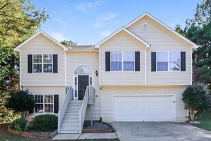 40 Savoy Park Dr in Covington, GA - Building Photo