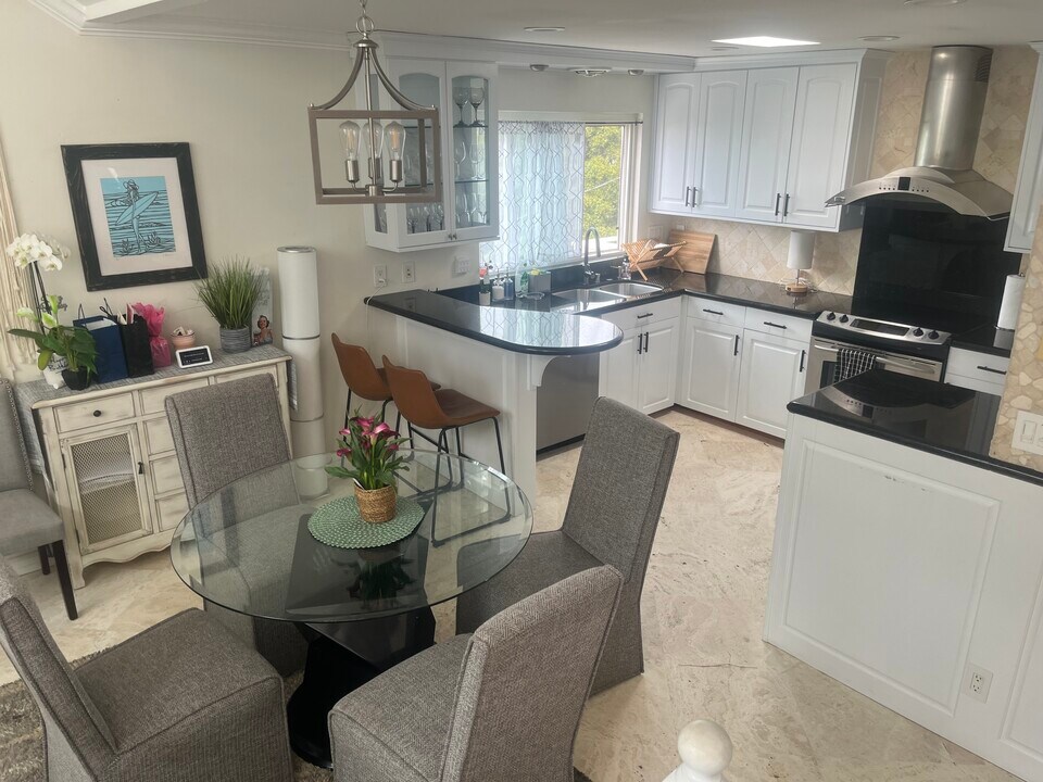 6400 Pacific Ave, Unit 304 in Playa Del Rey, CA - Foto de edificio