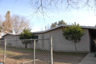 2212 E Tyler Ave in Fresno, CA - Building Photo - Building Photo