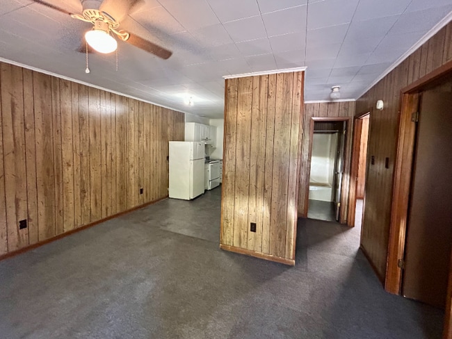 1701 Goodwin Rd