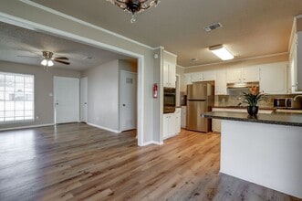 1717 Richmond Rd in Texarkana, TX - Building Photo - Building Photo