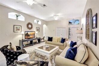 12804 Maiden Cane Ln in Bonita Springs, FL - Foto de edificio - Building Photo