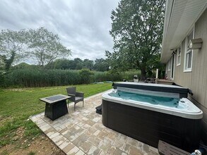 3175 Kenneys Rd in Southold, NY - Building Photo - Building Photo