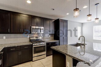 1465 Durfee Ct in Folsom, CA - Building Photo - Building Photo