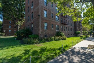 Harry Silver Housing Company, Inc. in Brooklyn, NY - Building Photo - Building Photo