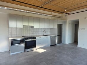 EV606 in Calgary, AB - Building Photo - Building Photo