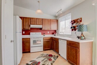 19712 E Oxford Dr in Aurora, CO - Building Photo - Building Photo