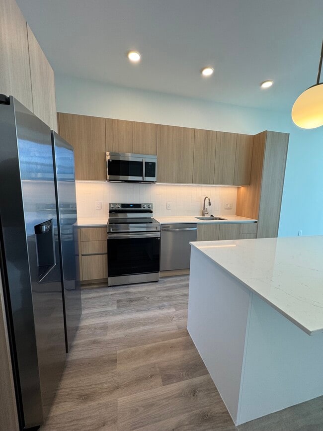 144 NW 32nd St, Unit A1 in Miami, FL - Building Photo - Building Photo