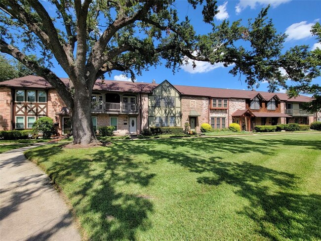 2341 Triway Ln in Houston, TX - Foto de edificio - Building Photo