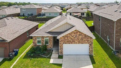 746 Wilshire Dr in Lavon, TX - Building Photo - Building Photo