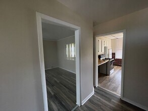 1702 Orchid St in Pittsburgh, PA - Building Photo - Building Photo
