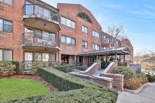 66 Crisfield St in Yonkers, NY - Building Photo