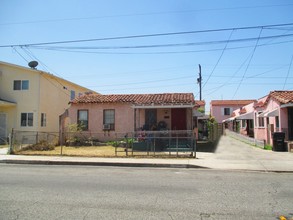 8449 Santa Fe Ave in Huntington Park, CA - Building Photo - Building Photo