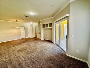 3757 Conroy Rd in Orlando, FL - Foto de edificio - Building Photo