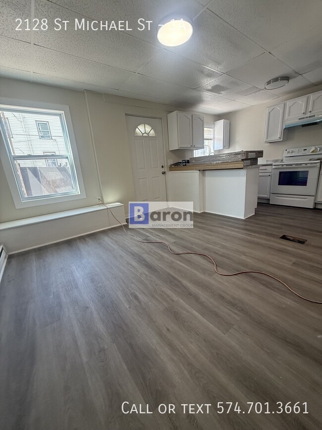 2128 St Michael St in Cincinnati, OH - Foto de edificio - Building Photo