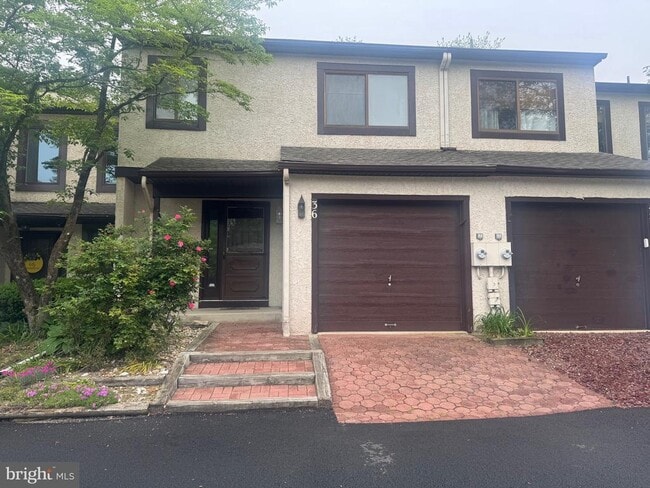 property at 36 5 Crown Royal Cir