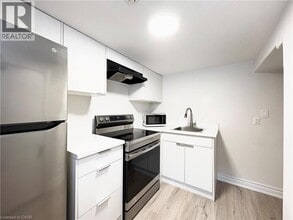 76 William St in Guelph, ON - Building Photo - Building Photo