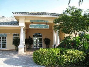 1467 Sunset Way in Weston, FL - Building Photo - Building Photo