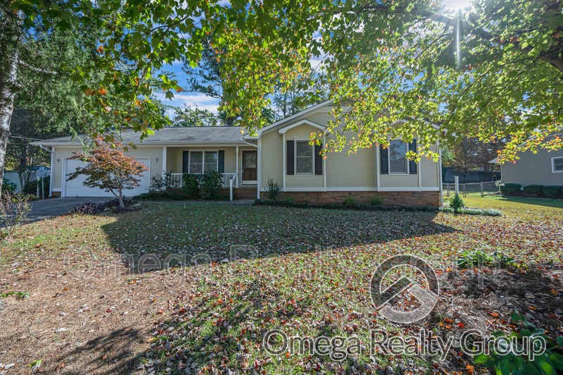 1318 Pointer Dr SW in Jacksonville, AL - Building Photo