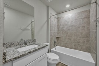 225 Pecos Dr in Huntsville, TX - Building Photo - Building Photo