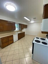 470 W Purnell St in Lewisville, TX - Building Photo - Building Photo