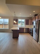 9548 7th Ave SE in Olympia, WA - Building Photo - Building Photo