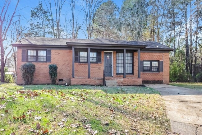 property at 2207 Pisgah Cir NW