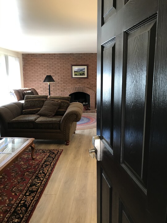 1409 E Murphys Ln, Unit 1409 A Upstairs in Millcreek, UT - Building Photo