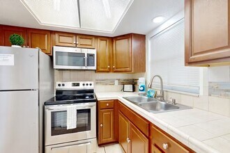 4017 Audubon Dr in Largo, FL - Building Photo - Building Photo