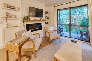 2743 Forest Ridge Dr in Fernandina Beach, FL - Building Photo