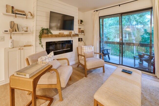 property at 2743 Forest Ridge Dr
