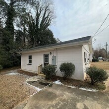 208 Harper St in Garner, NC - Foto de edificio - Building Photo