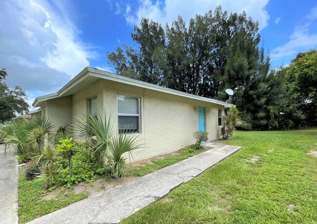 property at 402 S 14th St