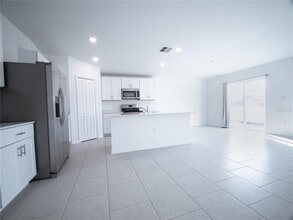 2813 10th St SW in Lehigh Acres, FL - Building Photo - Building Photo