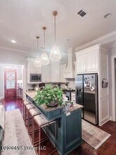 715 Chambord Dr in Brandon, MS - Foto de edificio - Building Photo