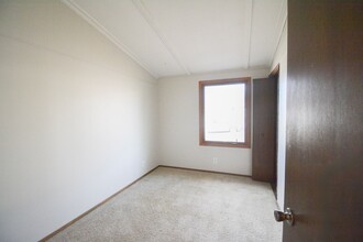 3960 Willow Heights Dr SW in Rochester, MN - Building Photo - Building Photo