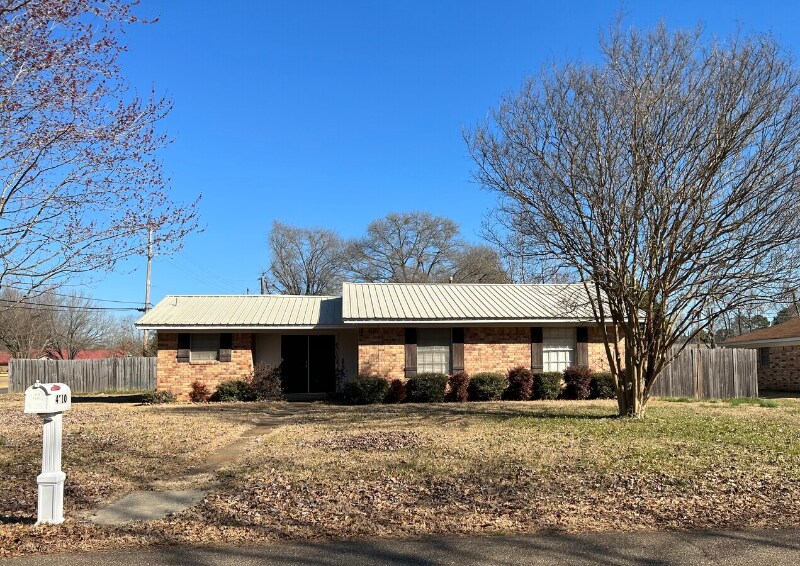 4310 Idalou Dr in Texarkana, TX - Building Photo