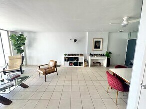 3301 NE 5th Ave, Unit 1220 in Miami, FL - Building Photo - Building Photo