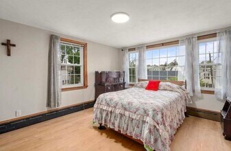 28 Elsie St in Everett, MA - Building Photo - Building Photo