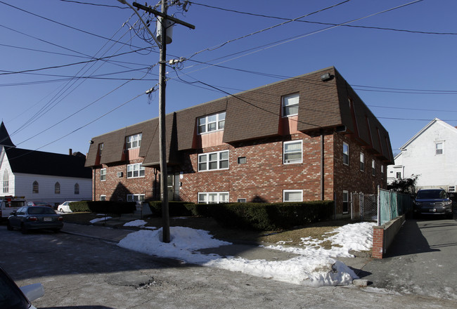 Douglas Arms in New Bedford, MA - Foto de edificio - Building Photo