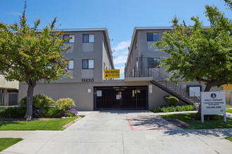 Space Odyssey Apartments in Hawthorne, CA - Building Photo - Building Photo